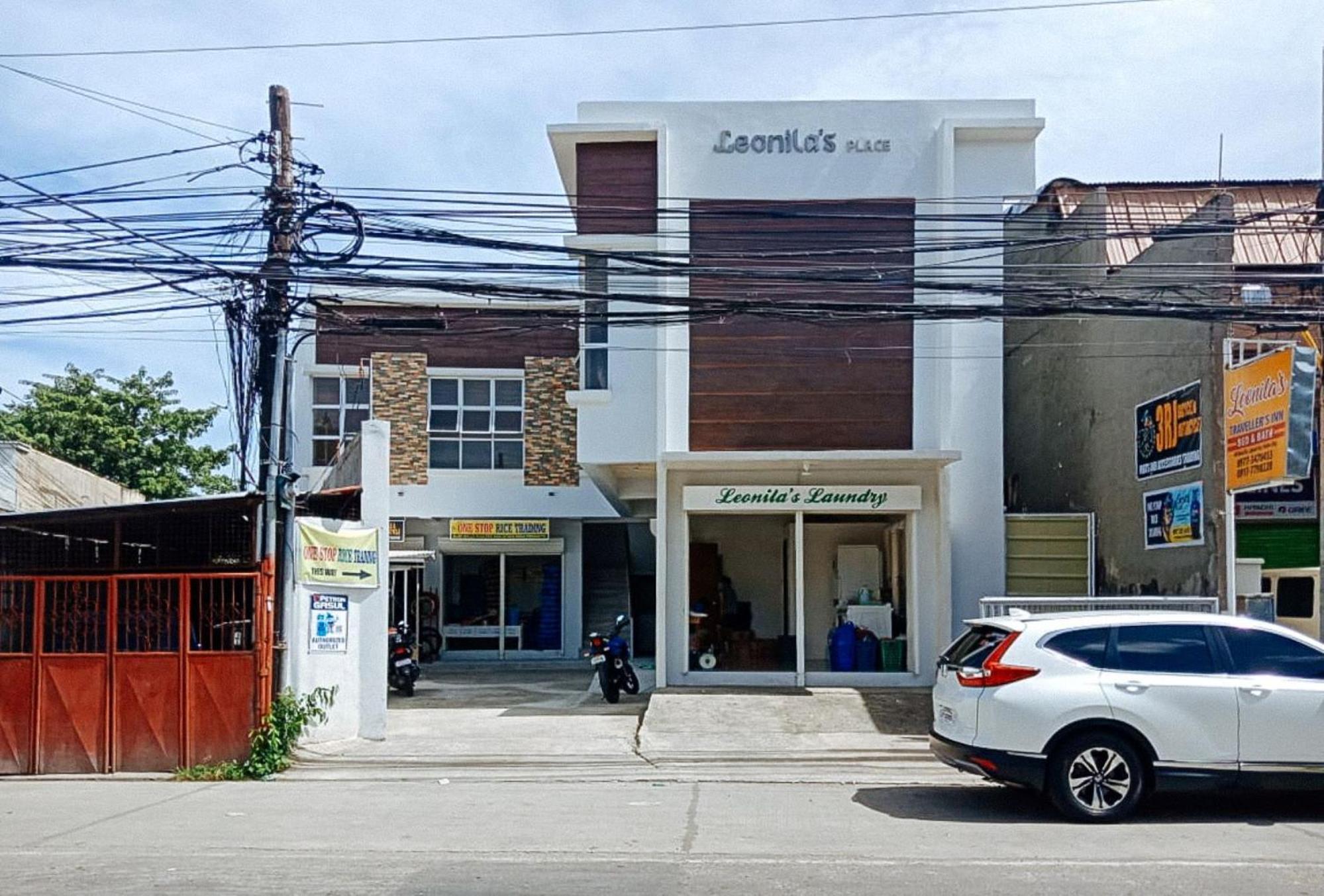 Leonila's Travellers Inn Iloilo Esterno foto
